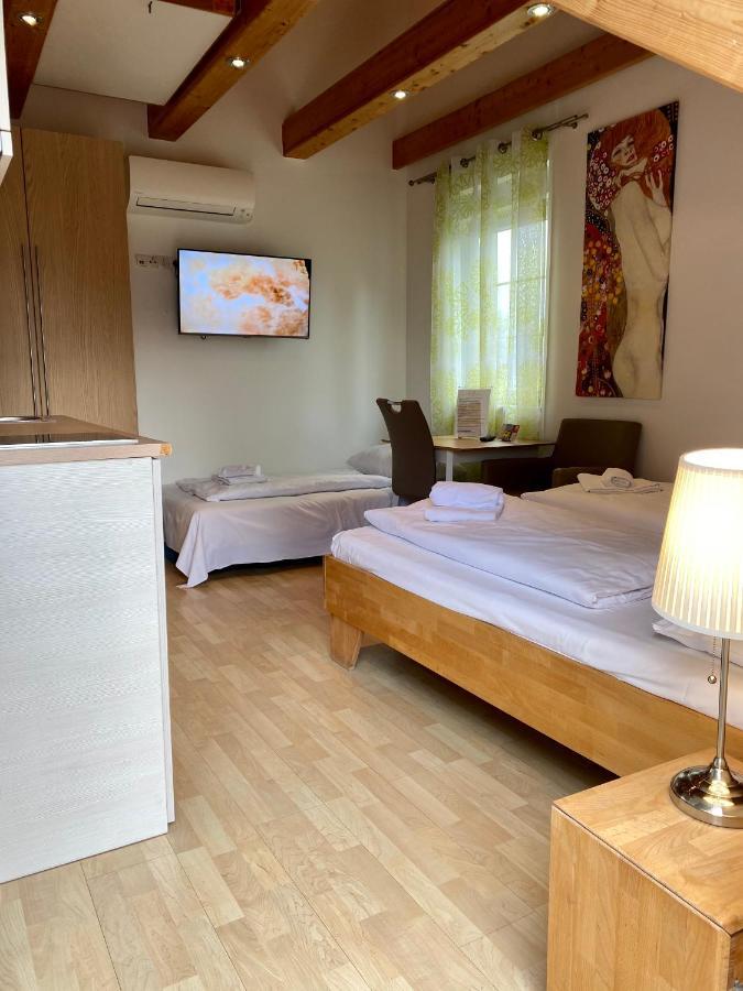 Appartement Ajo Apartments - Alte Donau Lake View Balcony Studio - Self-Check-In *
