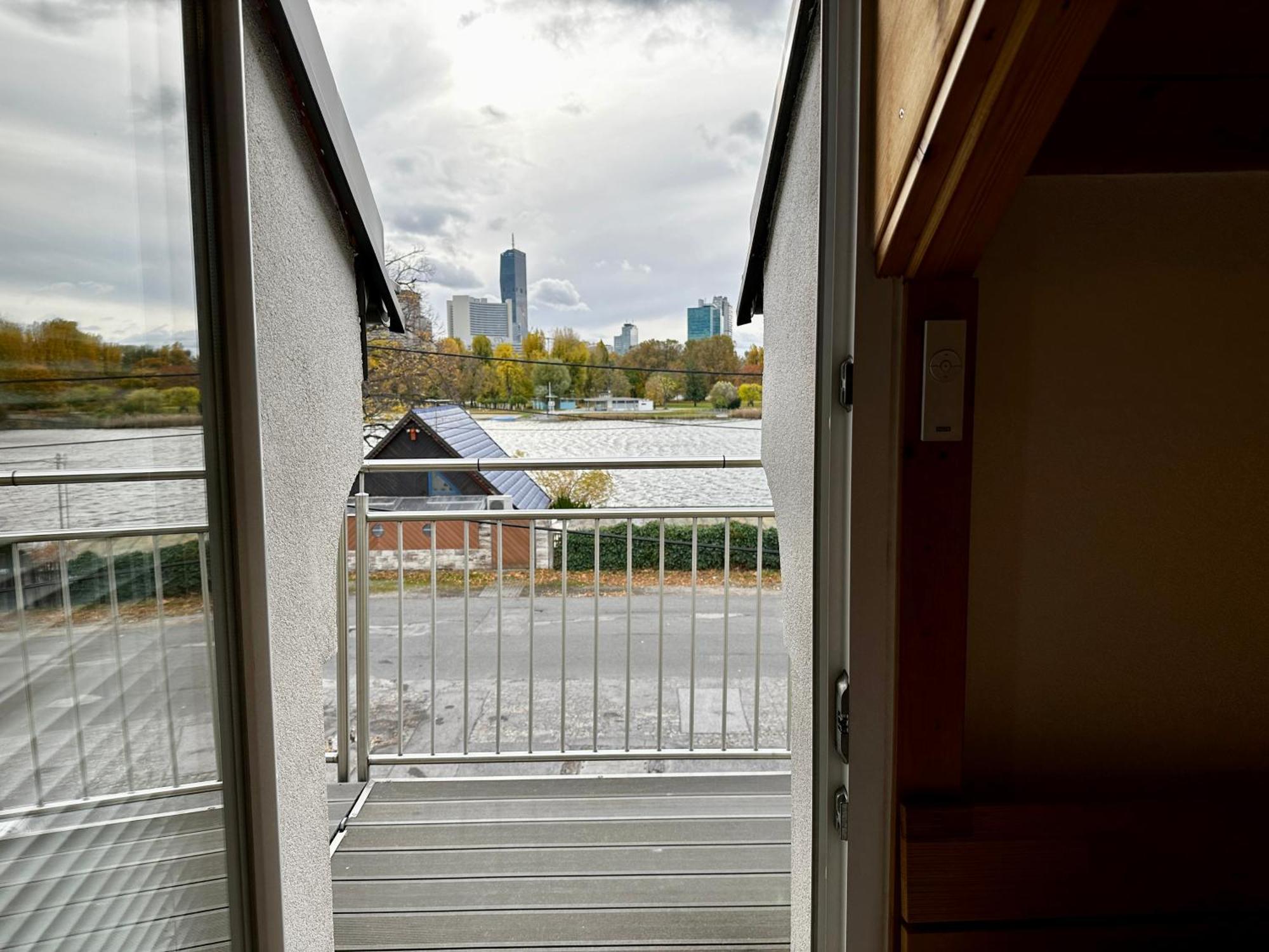 Appartement Ajo Apartments - Alte Donau Lake View Balcony Studio - Self-Check-In Wenen